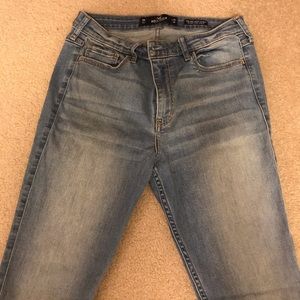 ❗️ Medium Wash High Rise Hollister Jeans